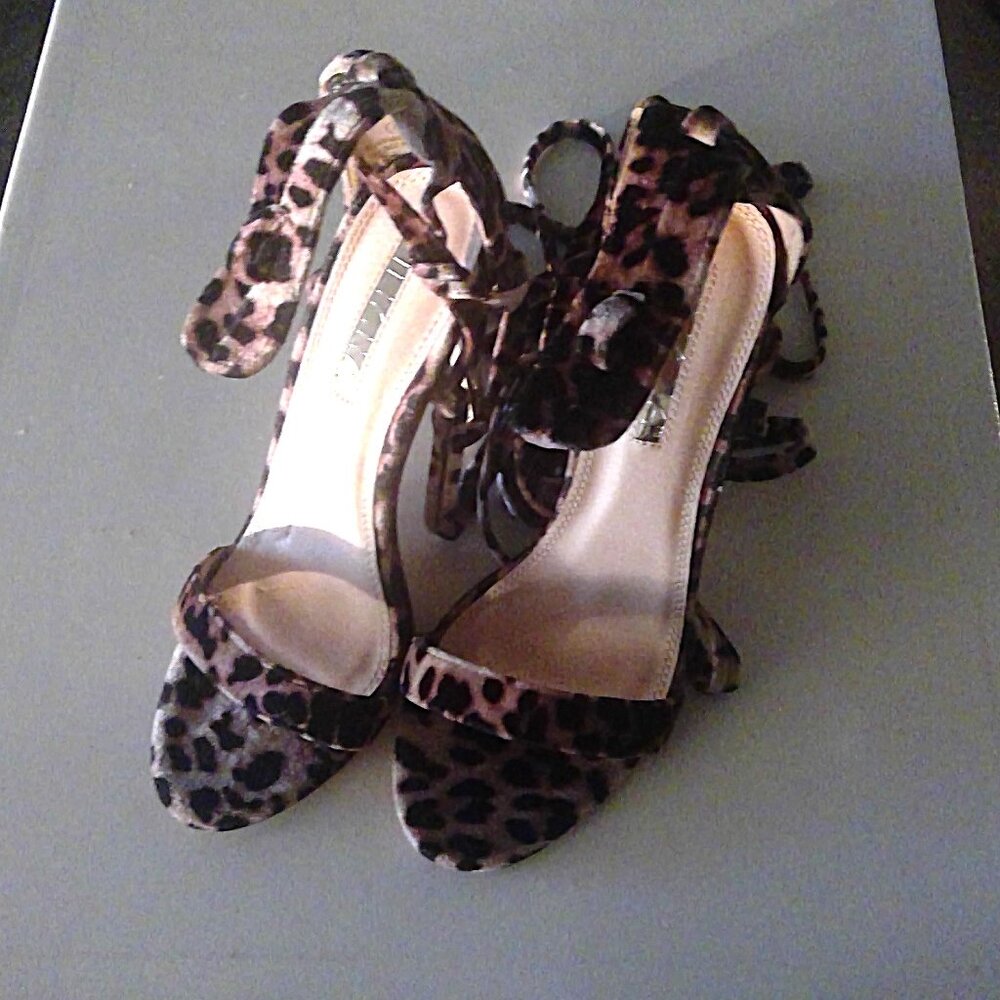 Liliana Leopard Print Shoes Stilettos Open Toe High Heel Strappy Sandals Sz 8